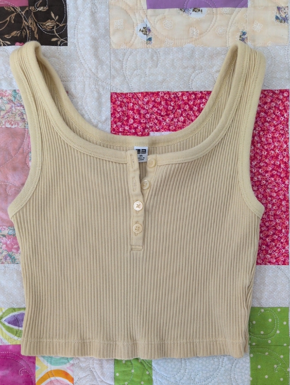 Uniqlo Ribbed Henley Crop Tank - Cream